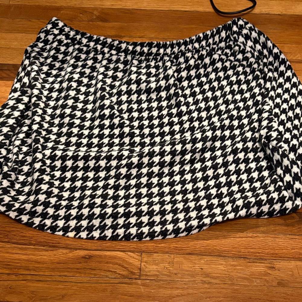 SO Black and White Houndstooth Skater Skirt